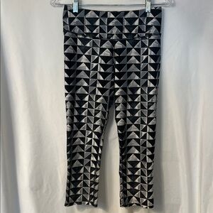 Nike Legend Women’s Dri-Fit Geometric Print Athletic Leggings Size Small Workout